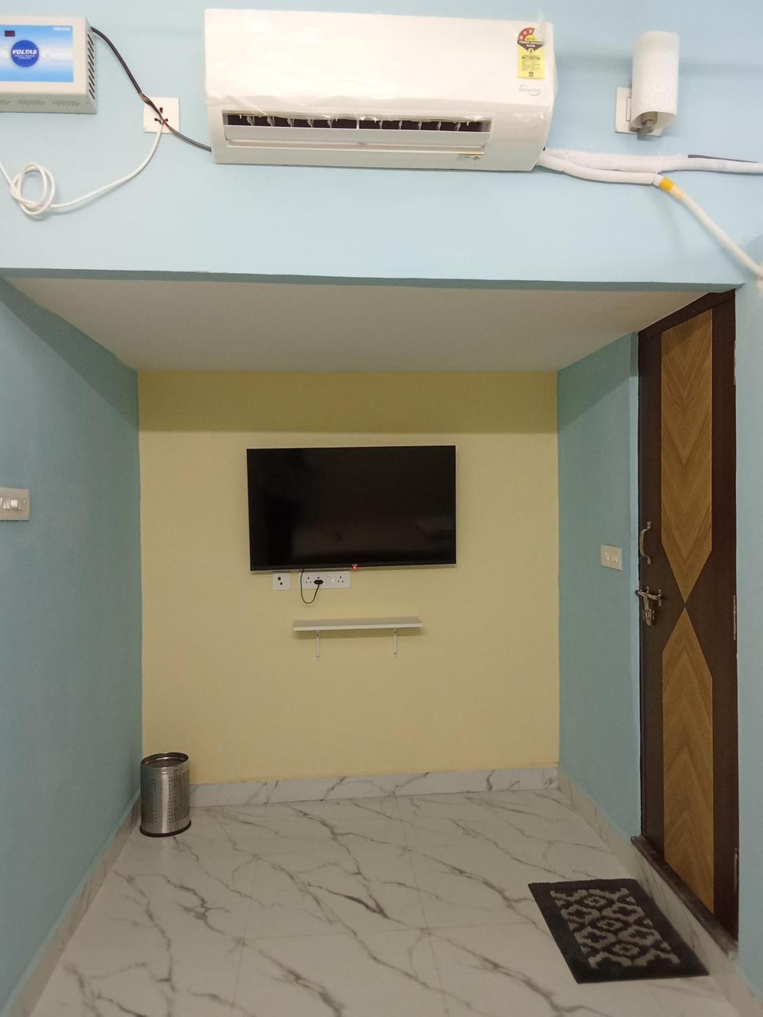 Sa Residency Hotel Tiruvannamalai Bagian luar foto
