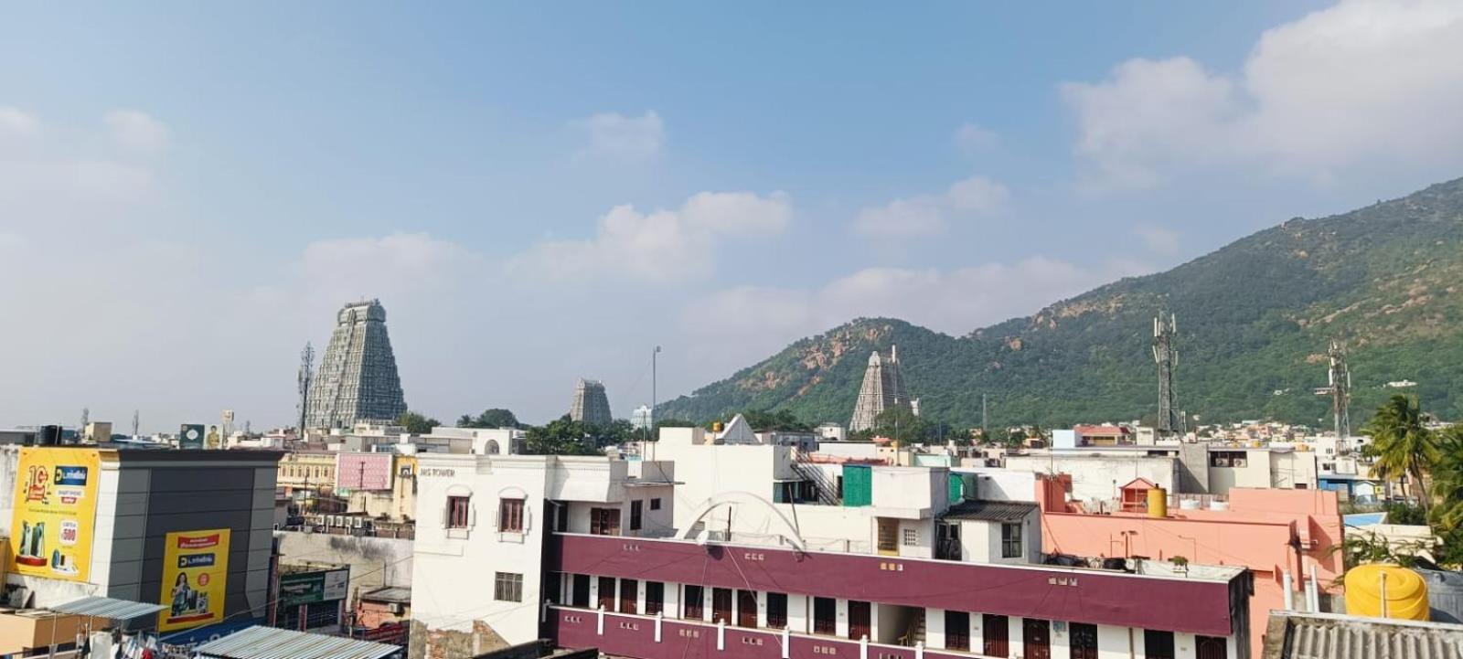 Sa Residency Hotel Tiruvannamalai Bagian luar foto