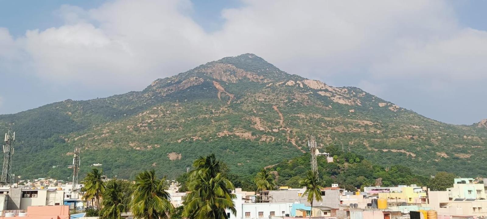 Sa Residency Hotel Tiruvannamalai Bagian luar foto